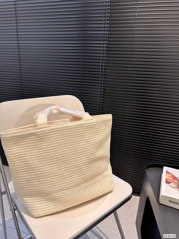 ★超人気 フェンディ 激安偽物 の新しい刺繍編みショッピングバッグ