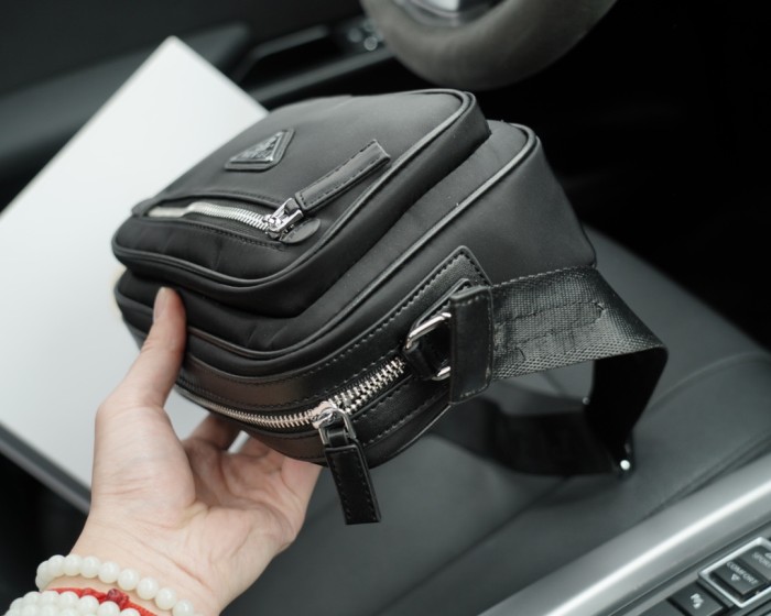 追跡付 プラダ 激安通販 PRADA 片肩クロスバッグ