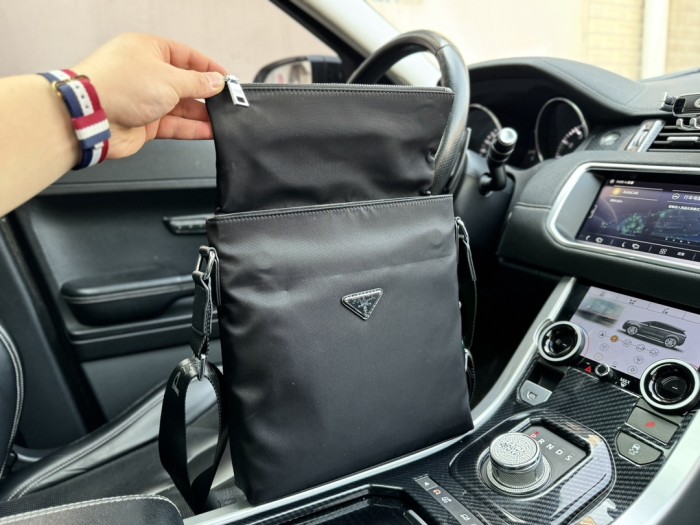 高品質 プラダ 激安通販 PRADA リュックバック