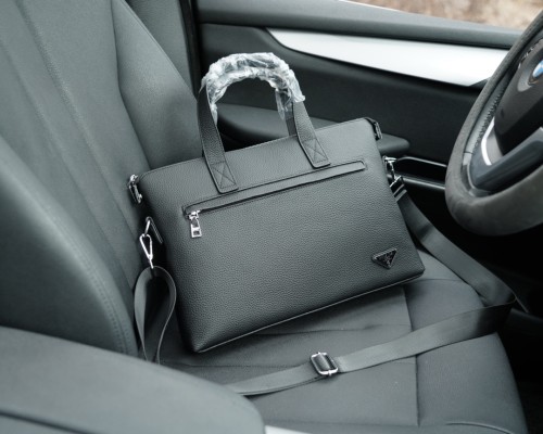 累積売上総額第１位！プラダ スーパーコピー PRADA 公文クロスバッグ