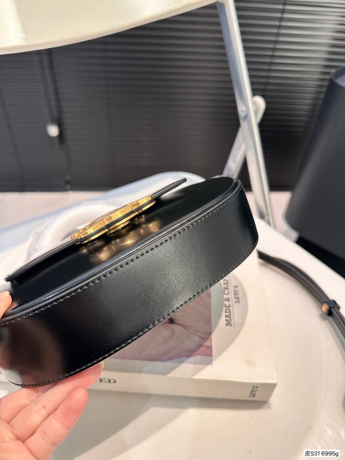 超奇跡の入荷☆ セリーヌ スーパーコピー ショルダーバック