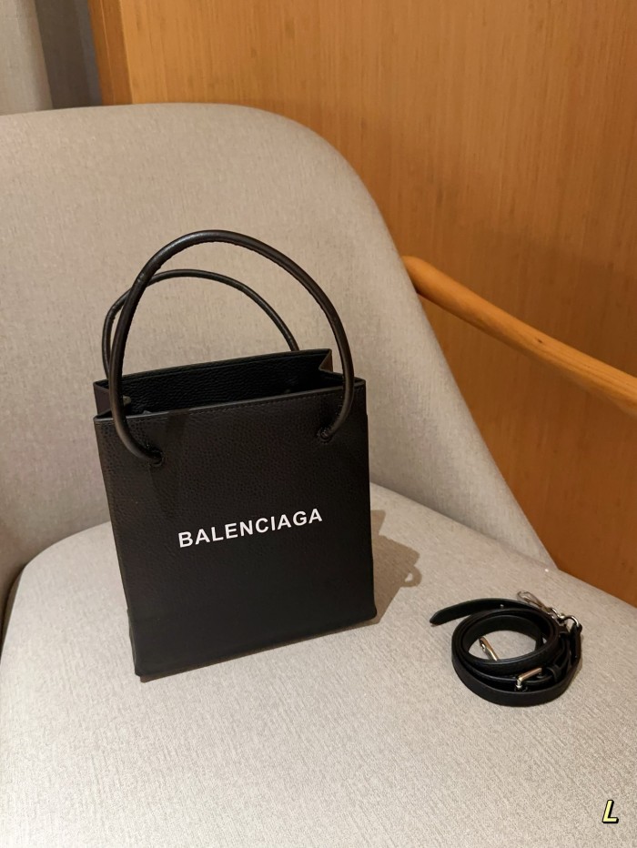 【話題商品！】バレンシアガ 激安通販 Balenciaga クラシックトートバッグ