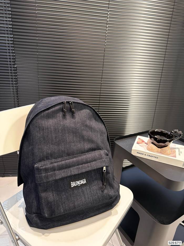 【限定】バレンシアガ コピーおすすめ Balenciaga のカウボーイリュックサック