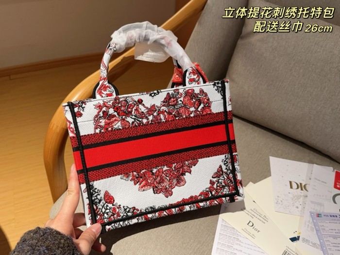 超奇跡の入荷☆ ディオール 激安偽物 高密刺繍トートバッグ