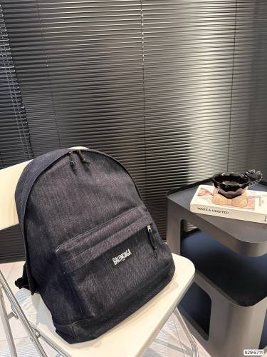 【限定】バレンシアガ コピーおすすめ Balenciaga のカウボーイリュックサック