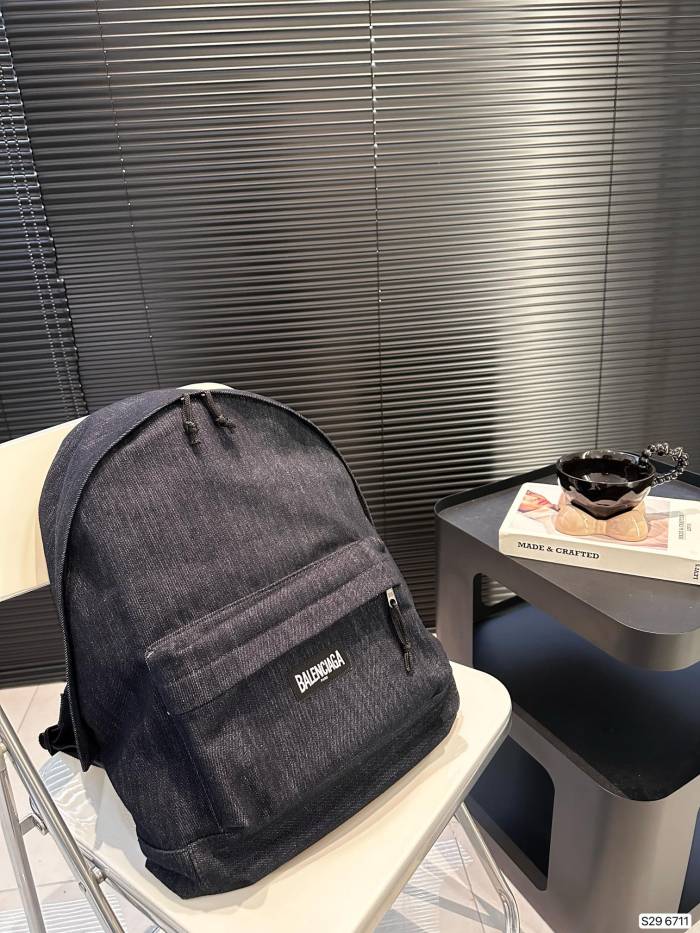 【限定】バレンシアガ コピーおすすめ Balenciaga のカウボーイリュックサック