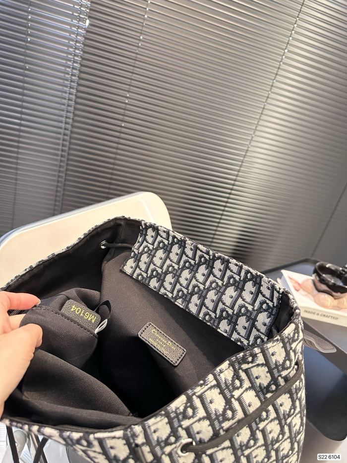 大人気 ディオール n級品 リュックバック