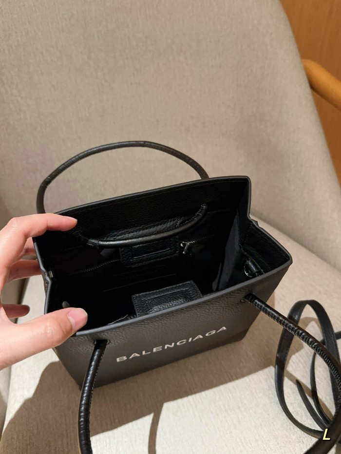 【話題商品！】バレンシアガ 激安通販 Balenciaga クラシックトートバッグ