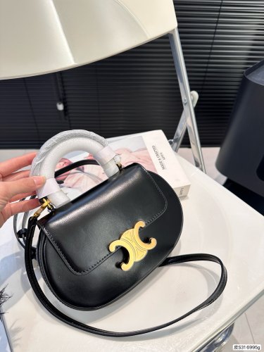 超奇跡の入荷☆ セリーヌ スーパーコピー ショルダーバック