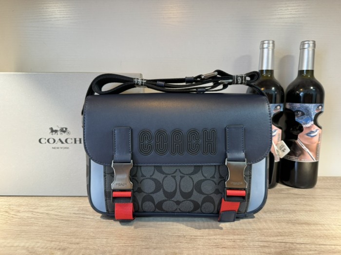 【話題商品！】コーチ n級品 ショルダーバッグ