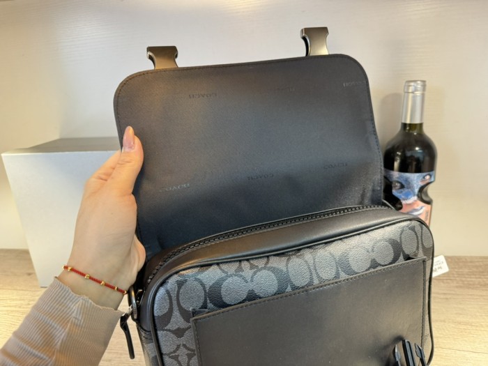日本未入荷 コーチ スーパーコピー ショルダーバッグ