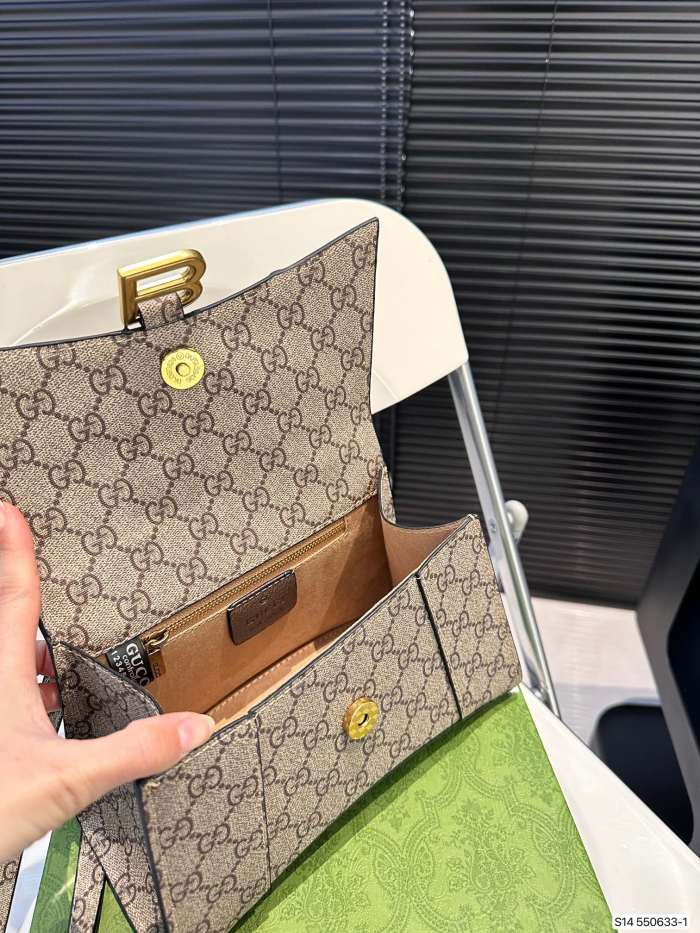 大人気 GucciグッチxBalenciagaバレンシアガ コラボ限定の砂時計バッグ