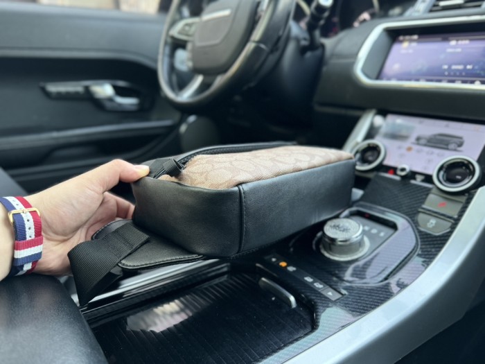 超奇跡の入荷☆ コーチ コピーおすすめ ショルダーバッグ