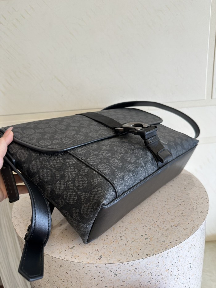 【話題商品！】コーチ 激安偽物 ショルダーバッグ