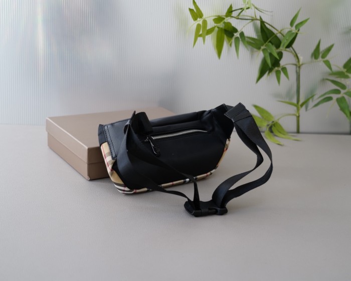 【限定】バーバリー 偽物通販 ショルダーバック