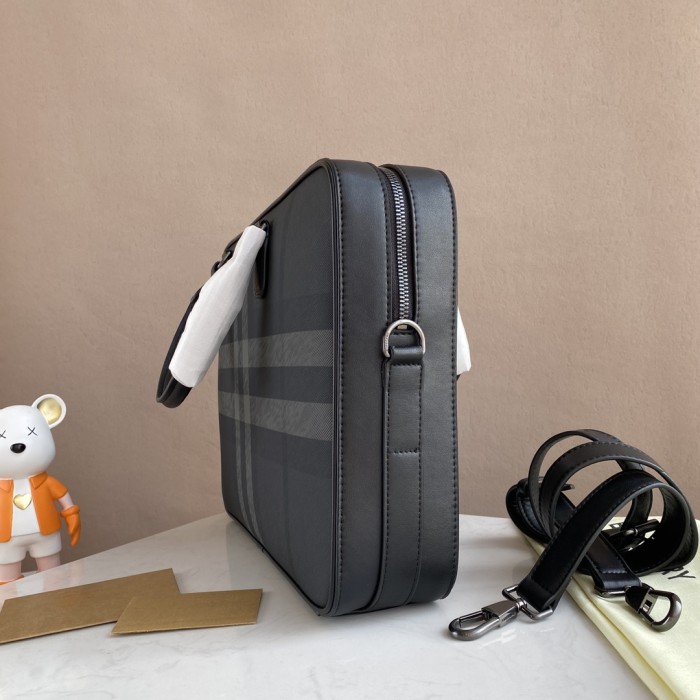 超奇跡の入荷☆ バーバリー スーパーコピーハンドバック