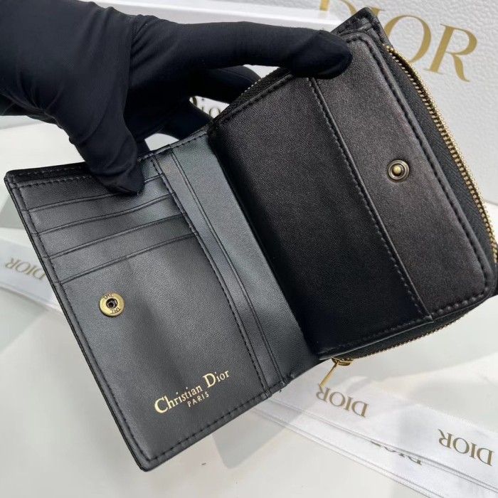日本未入荷 ディオール 激安通販 短財布