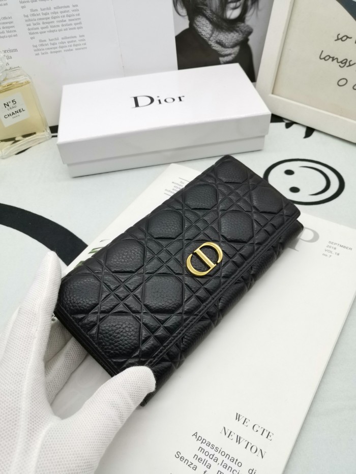 超話題! ディオール n級品 長財布