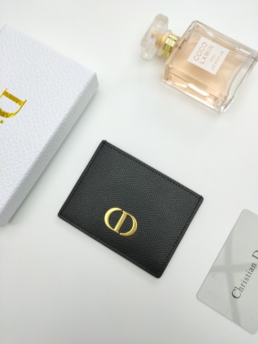 日本未入荷 ディオール n級品 短財布