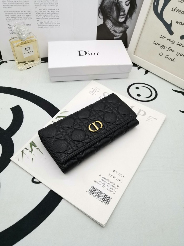 超話題! ディオール n級品 長財布