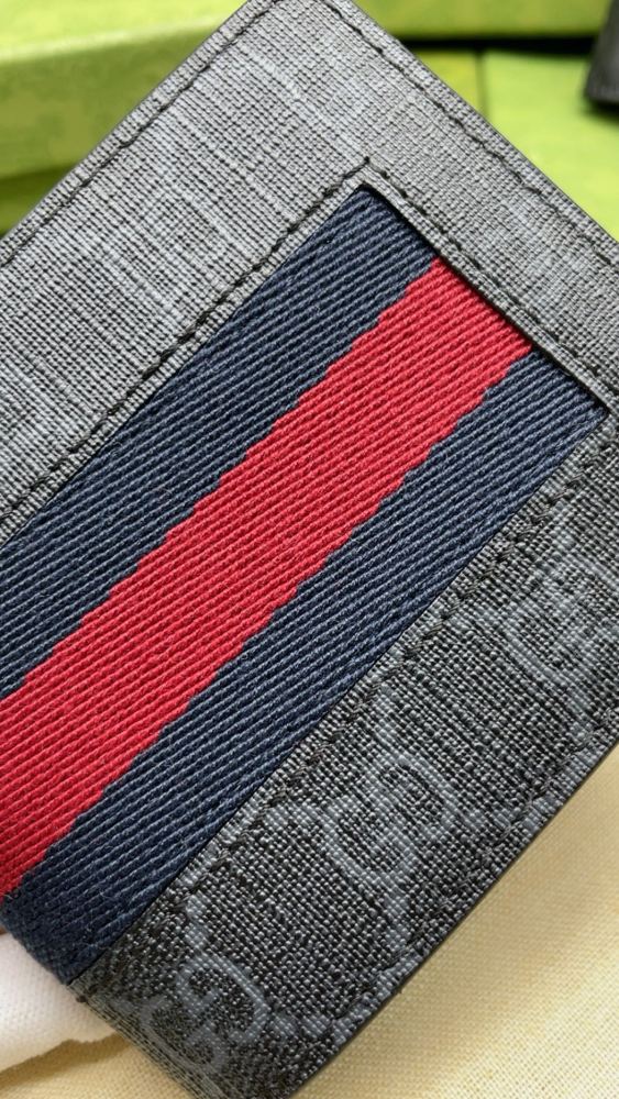 新作 グッチ スーパーコピー 短財布