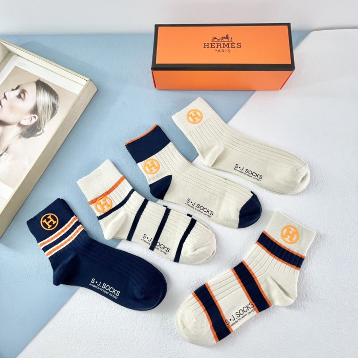 超奇跡の入荷☆ エルメス コピーおすすめ 靴下って