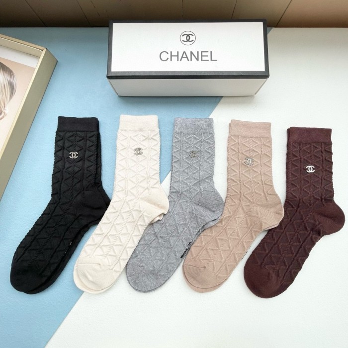 使い勝手良し シャネル コピーおすすめ 靴下って