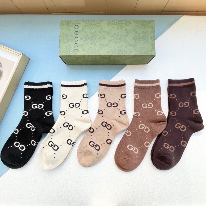 超奇跡の入荷☆ グッチ n級品 靴下って