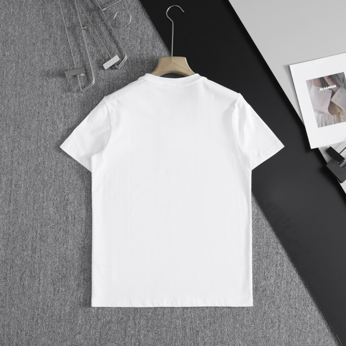 累積売上総額第１位！モンクレール 激安通販 2024新ロゴラウンドネック半袖Tシャツ2色