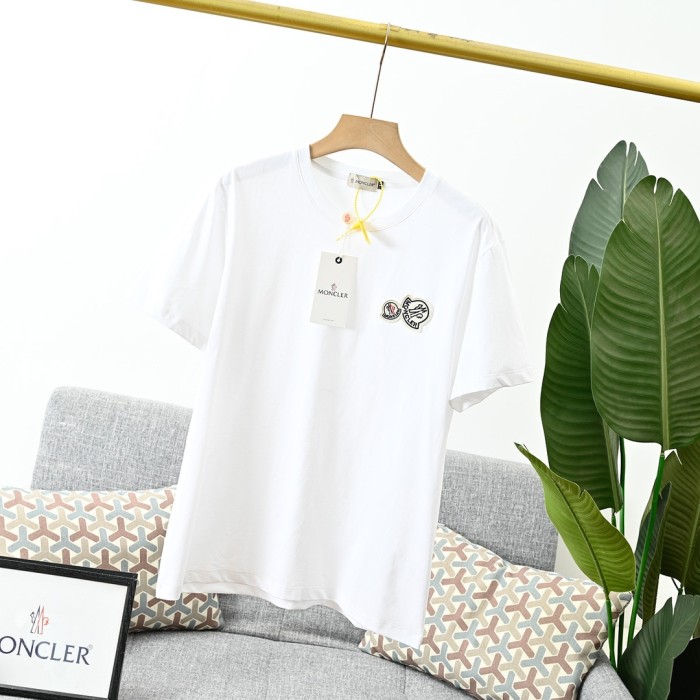 稀少 モンクレール コピーおすすめ メンズラウンドネック半袖Tシャツ2色