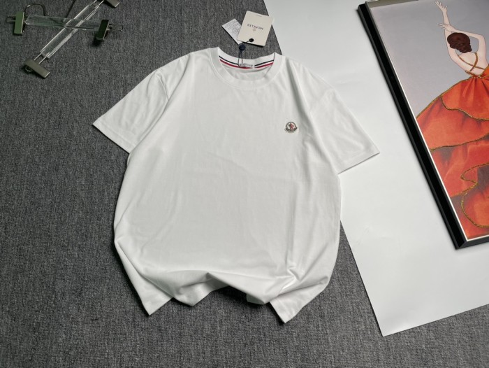 日本未入荷 モンクレール コピーおすすめ カウンタークラシックタオル刺繍小さなラベル半袖Tシャツ3色