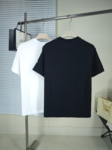 使い勝手良し モンクレール コピーおすすめ 刺繍大ロゴ綿丸首半袖Tシャツ メンズ レディース Tシャツ 半袖2色