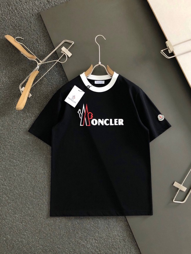 高品質 モンクレール スーパーコピー ロゴフォームラウンドネック半袖Tシャツ