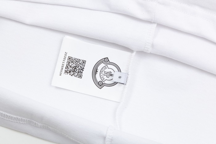 稀少 モンクレール n級品 オリジナルファブリック オフィシャル半袖Tシャツ