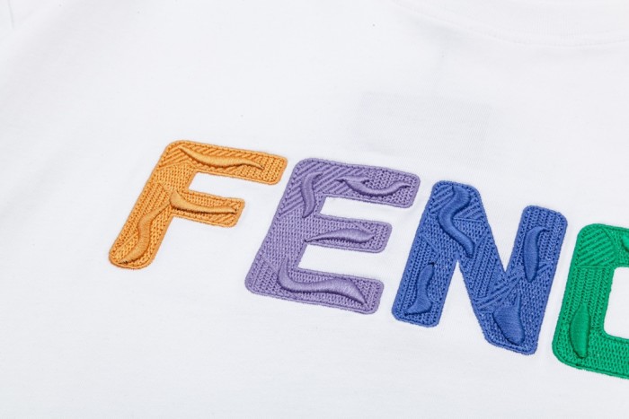 超話題! フェンディ コピーおすすめ リトルモンスター カラフルダブルFFステッチ刺繍