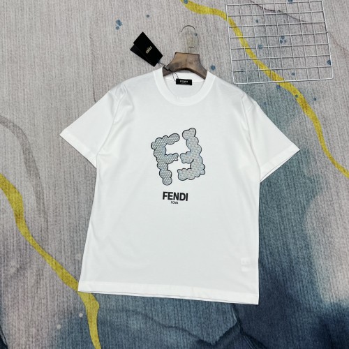 日本未入荷 フェンディ 激安通販 コピー 夏の新限定モデルFF個性モデル半袖Tシャツ