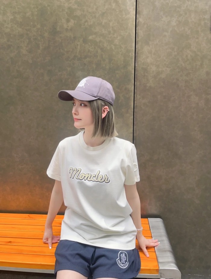 【話題商品！】 モンクレール n級品 24SS フロッキー刺繍ロゴ半袖Tシャツ3色