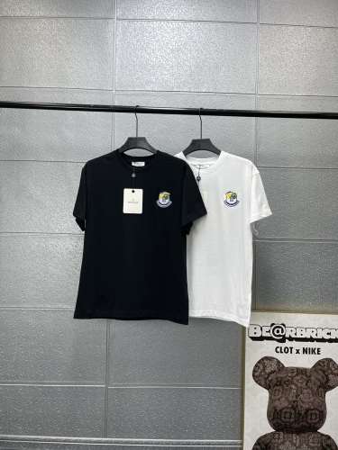 日本未入荷 モンクレール スーパーコピー 抽象バッジスマイリー刺繍ロゴカジュアル半袖Tシャツ 2色