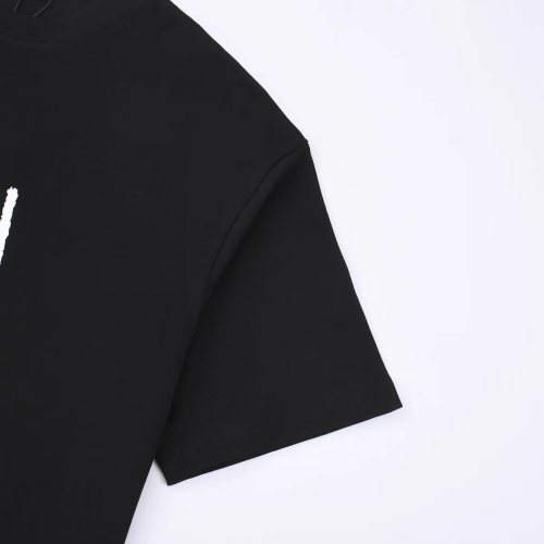 大人気 フェンディ コピー の刺繍文字Tシャツ