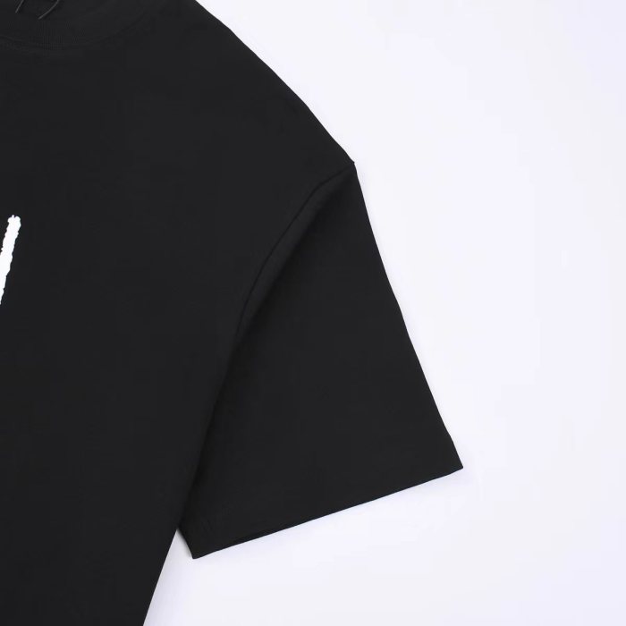 大人気 フェンディ コピー の刺繍文字Tシャツ