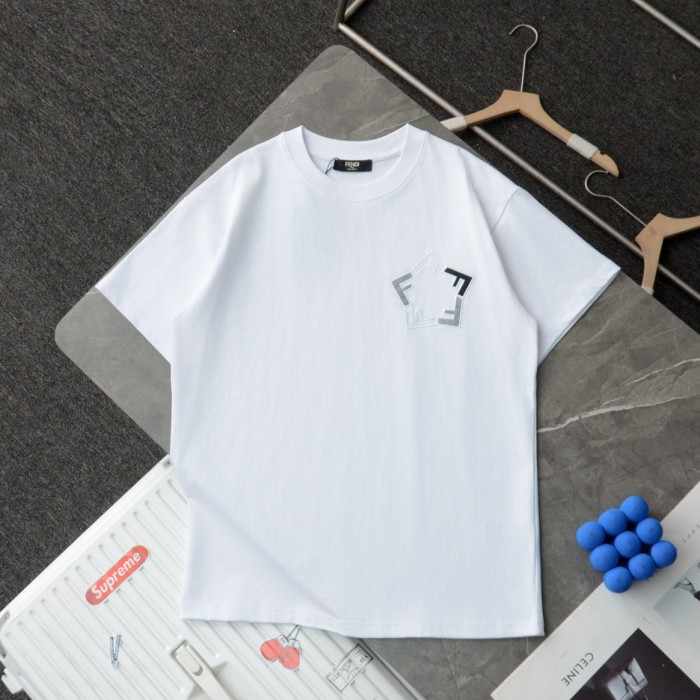 【話題商品！】 フェンディ スーパーコピー 刺繍 F 斜めアレンジ カジュアル ラウンドネック 半袖 Tシャツ