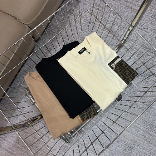 一目惚れ♪ フェンディ n級品 2024年春夏コレクション 胸ジップポケット パッチワークTシャツ 半袖3色