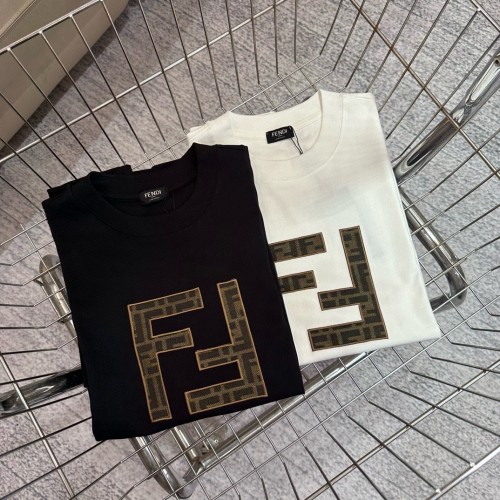 累積売上総額第１位！フェンディ コピー 2024春夏新作ダブルF刺繍精密刺繍ラウンドネック半袖Tシャツ2色