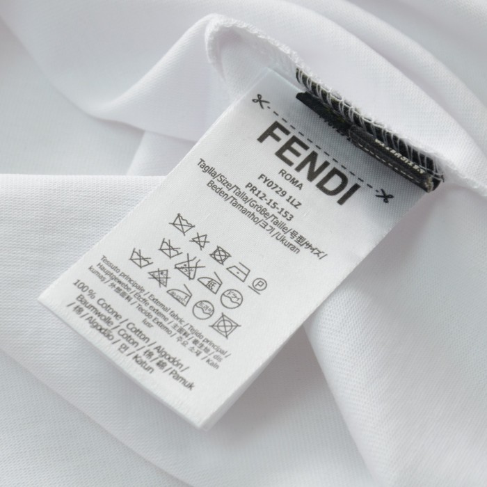 日本未入荷 フェンディ 偽物通販 刺繍 F 斜めアレンジ カジュアル ラウンドネック 半袖 Tシャツ
