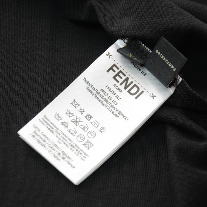 【限定】フェンディ コピーおすすめ 刺繍 F 斜めアレンジ カジュアル ラウンドネック 半袖 Tシャツ