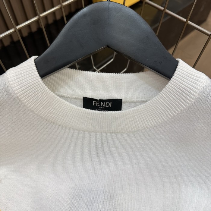 入手困難 フェンディ スーパーコピー 2024春夏 デビルズアイ ジャージー素材 半袖Tシャツ 2色