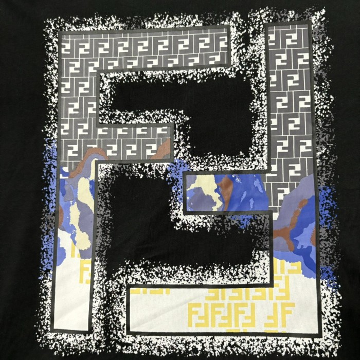 累積売上総額第１位！フェンディ スーパーコピー ダブルFプリントのラウンドネック半袖Tシャツ