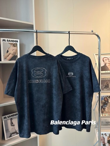 ★超人気 バレンシアガ 偽物通販 の新しいスターロゴ半袖Tシャツ