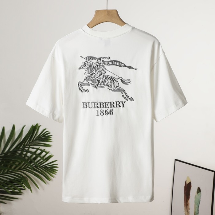一目惚れ♪ バーバリー n級品 2024SS最新の刺繍三次元軍馬半袖2色