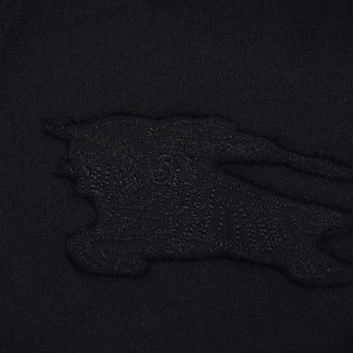 大人気 バーバリー 激安偽物 2024夏新作騎士戦馬パッチ刺繍数百モデル丸首半袖Tシャツ